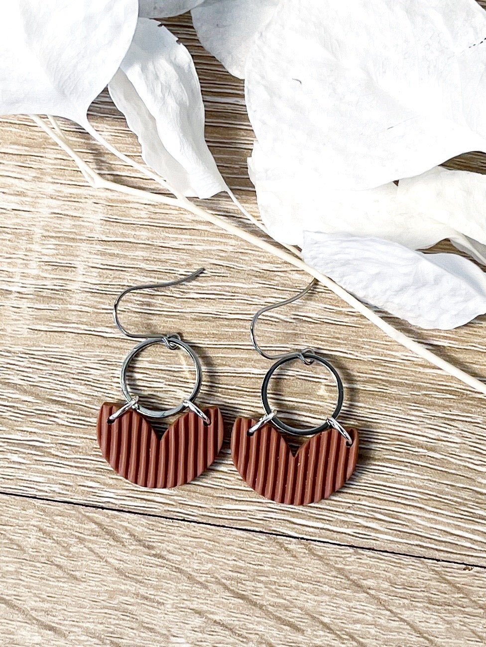 Silver hook earring with mocha mousse heart shape