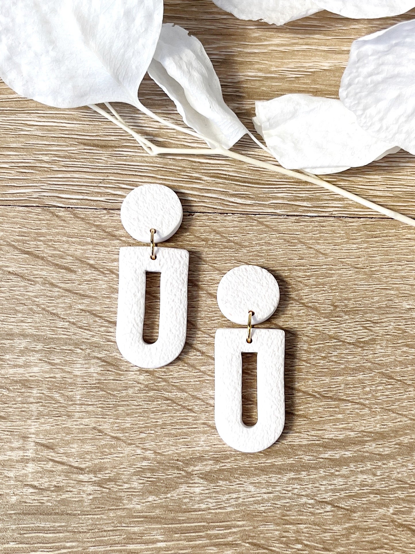 White clay art deco stud earring
