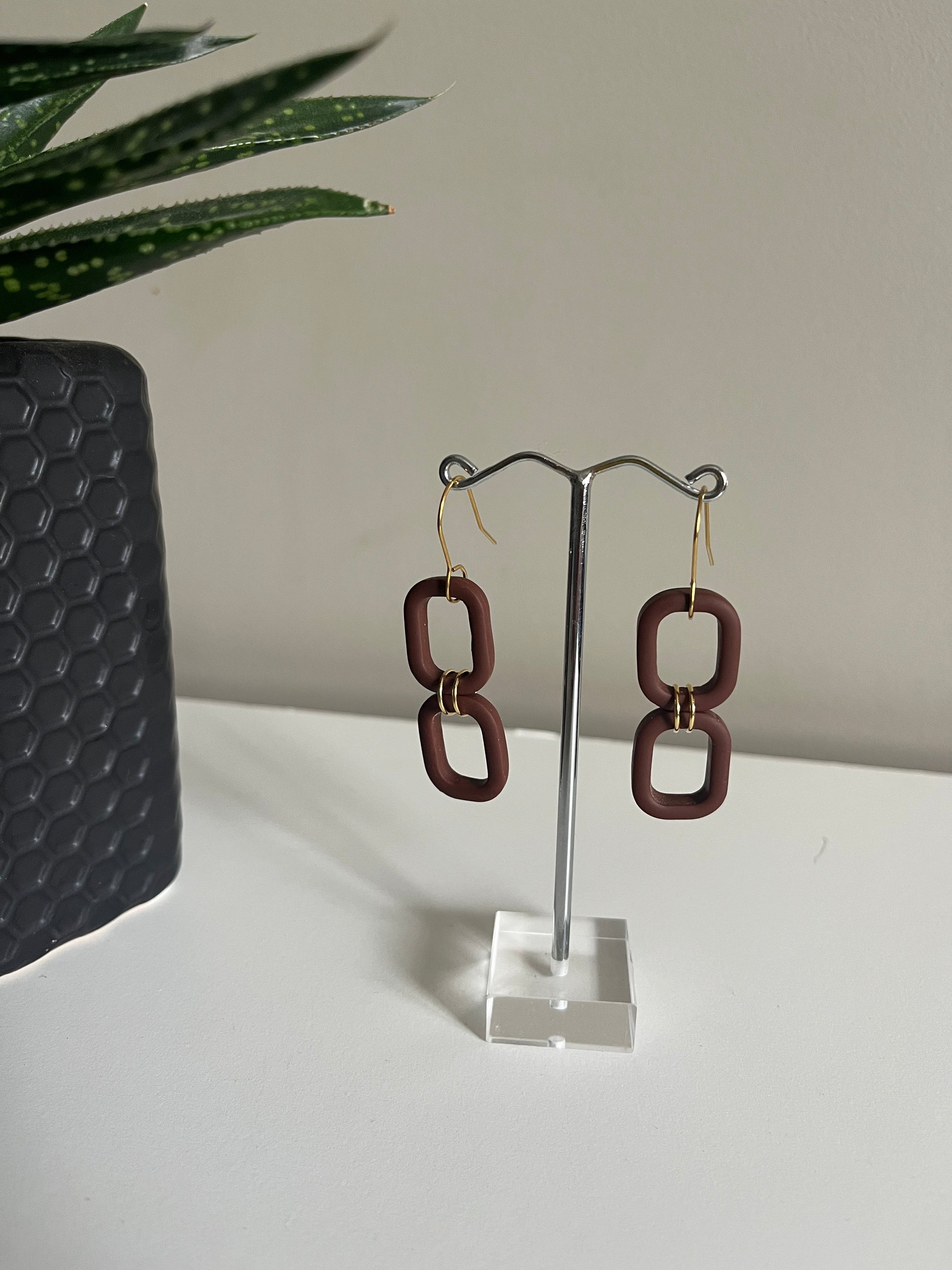Chocolate brown chain look earring with gold hook