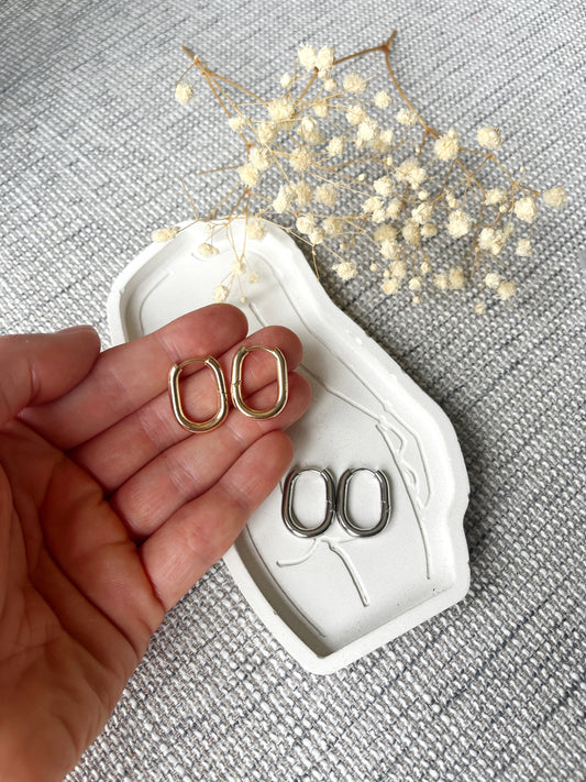 Huggie (for Odette + Joy)