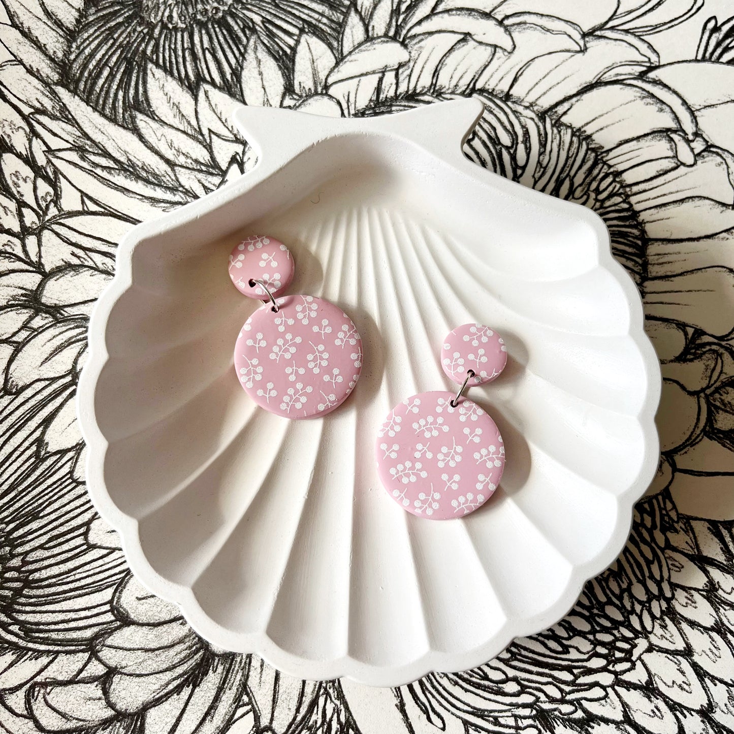 Spring light pink floral earring for sensitive ears