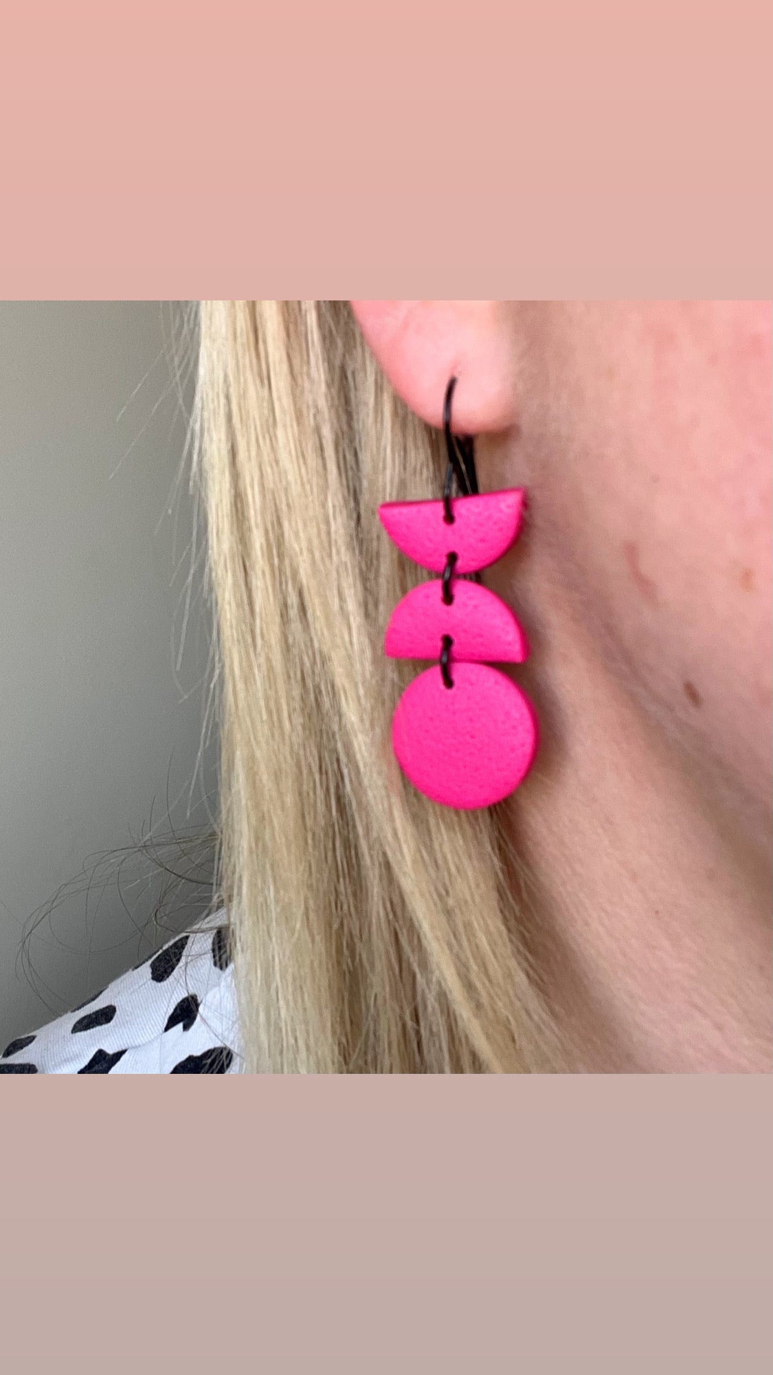 Barbie Pink retro dangle