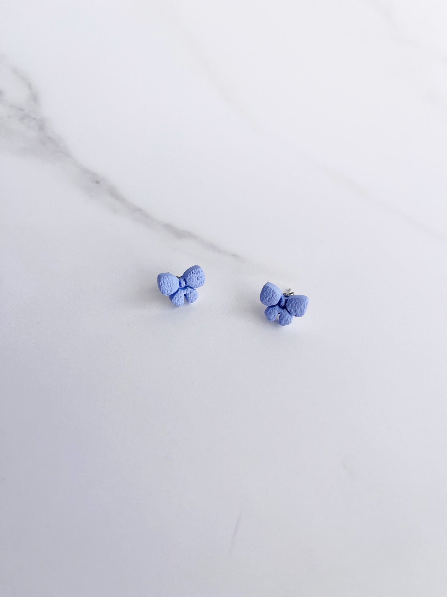 Bow stud