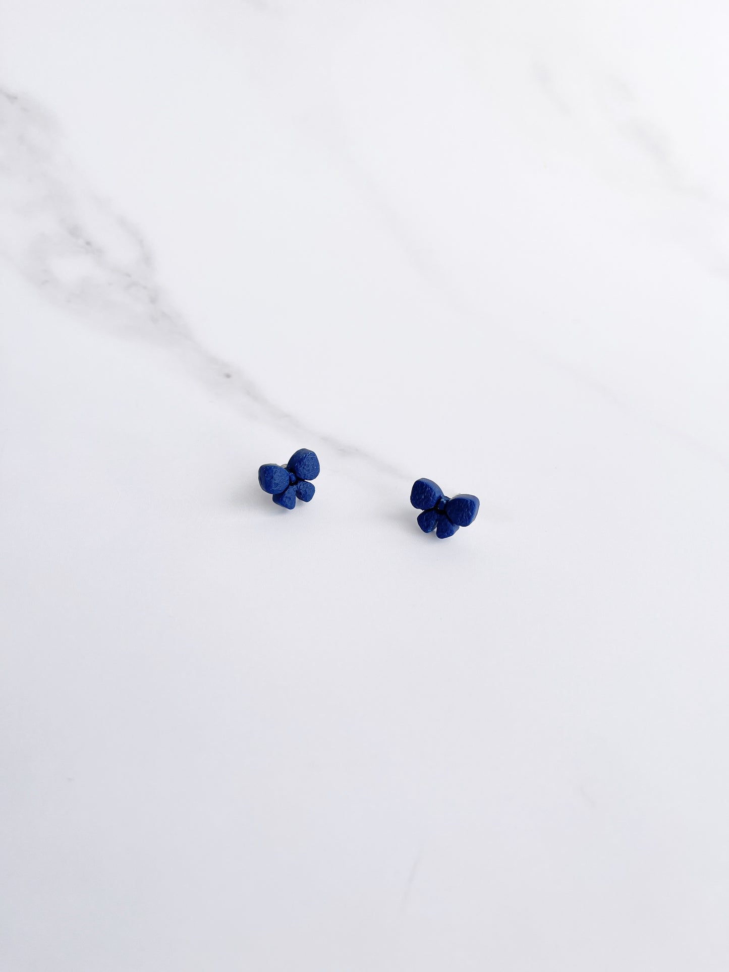 Bow stud